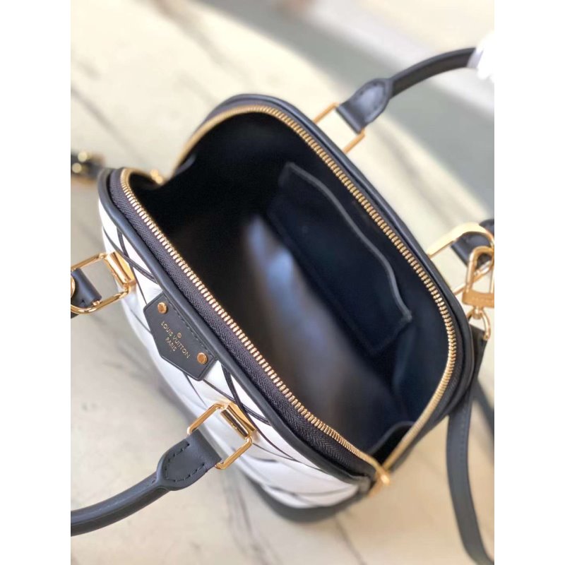Louis Vuitton Alma BB Handbag WB001401