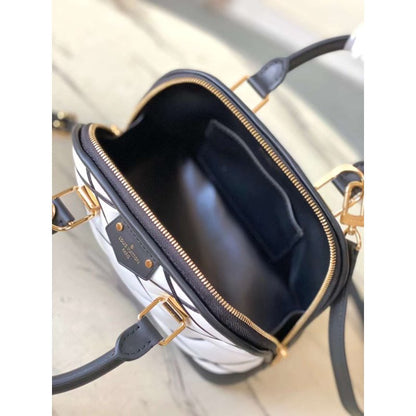 Louis Vuitton Alma BB Handbag WB001401