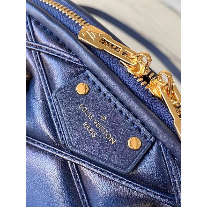 Louis Vuitton Alma BB Handbag WB001402