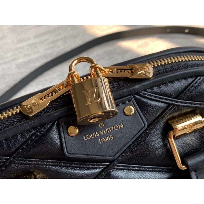 Louis Vuitton Alma BB Handbag WB001403