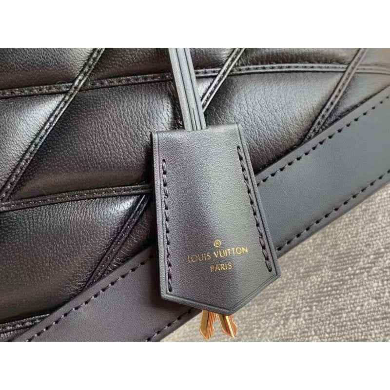 Louis Vuitton Alma BB Handbag WB001403