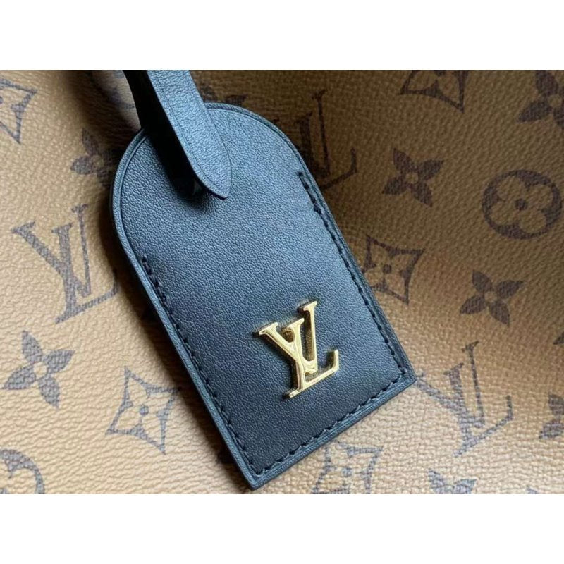 Louis Vuitton Atlantis Handbag WB001421