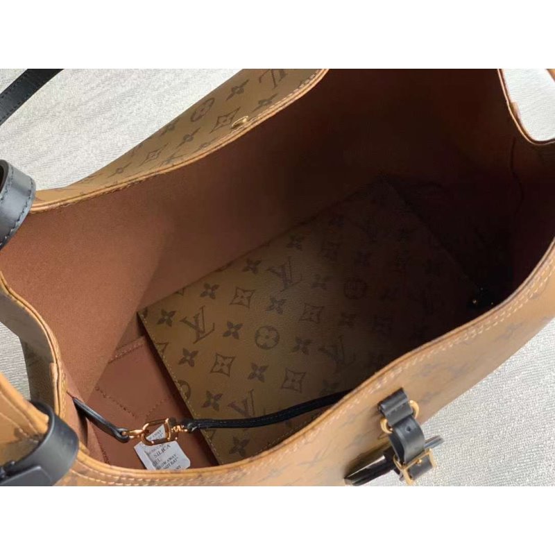 Louis Vuitton Atlantis Handbag WB001421