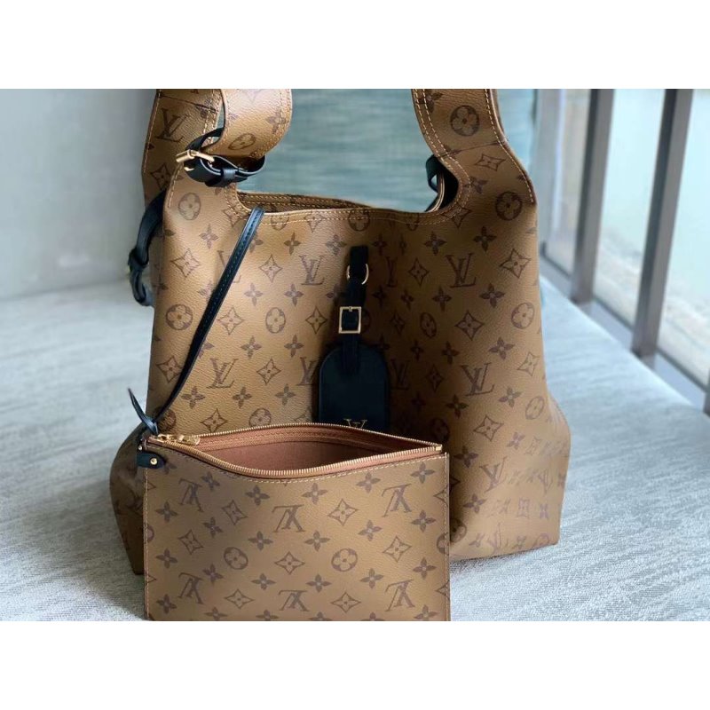 Louis Vuitton Atlantis Handbag WB001421