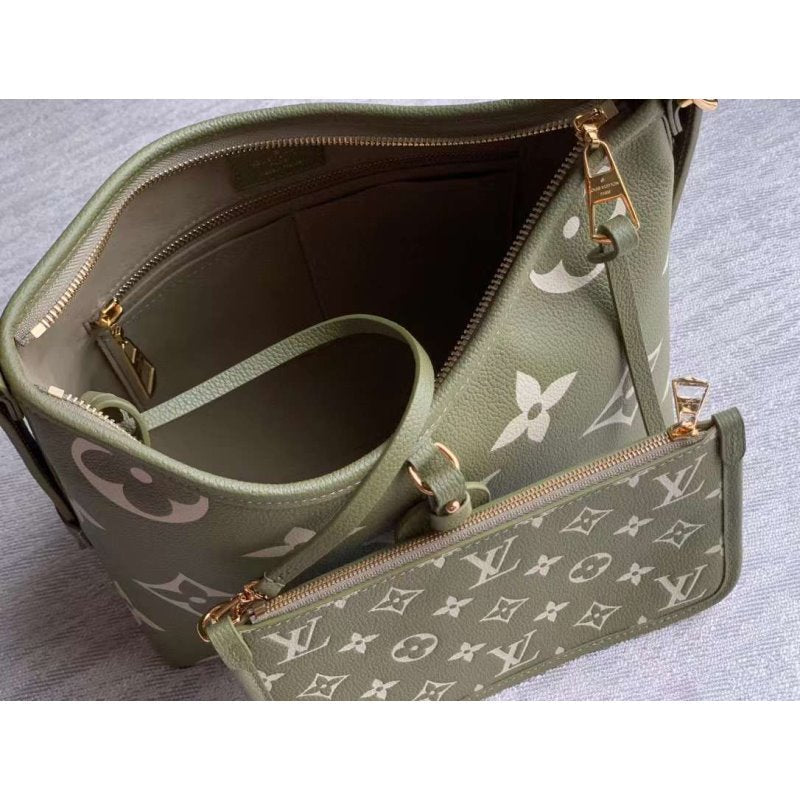 Louis Vuitton Carry All Bag WB001407