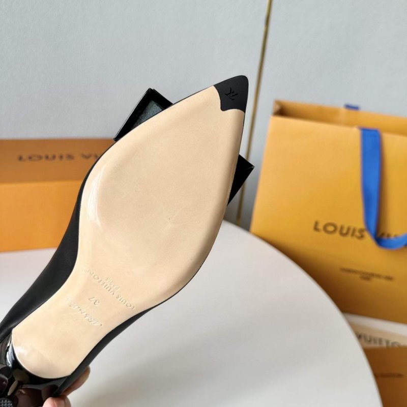Louis Vuitton Heeled Pointed Toe Shoes  SH00116