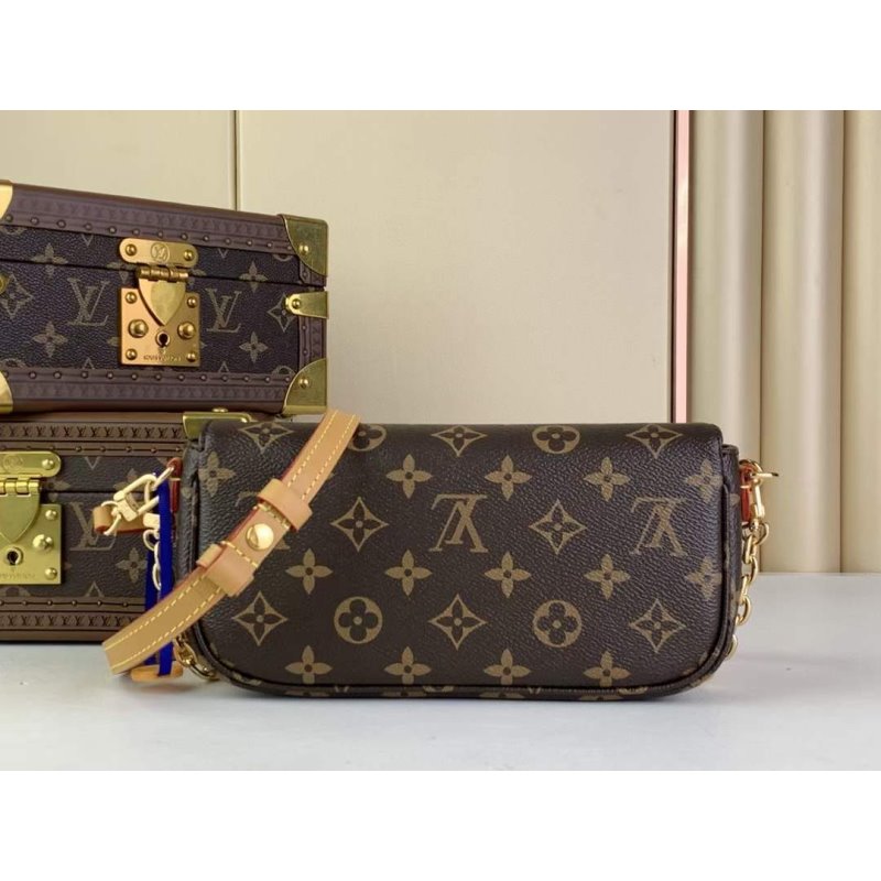 Louis Vuitton Ivywoc Hand Bag BG02024