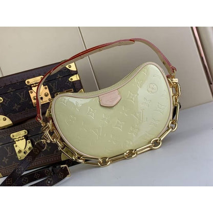 Louis Vuitton LV Reminx Hand Bag BG02026