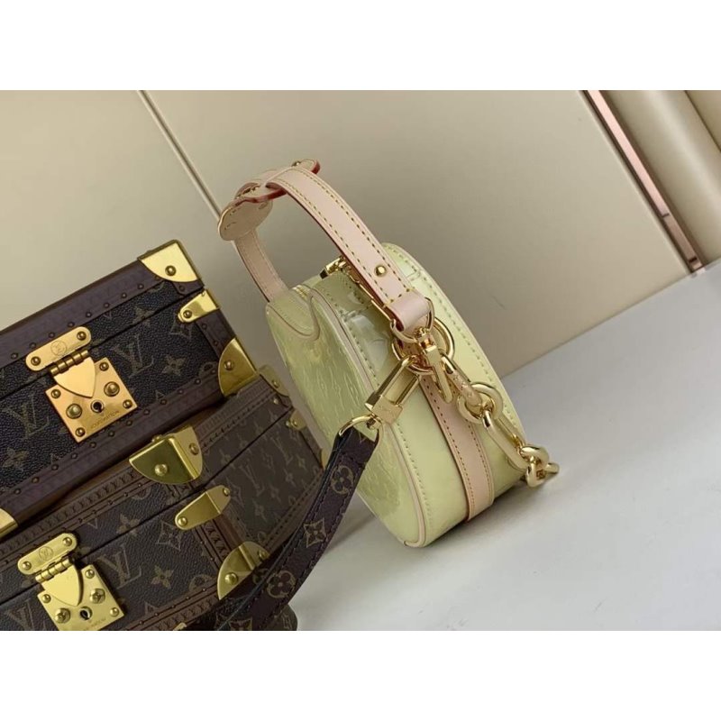 Louis Vuitton LV Reminx Hand Bag BG02026