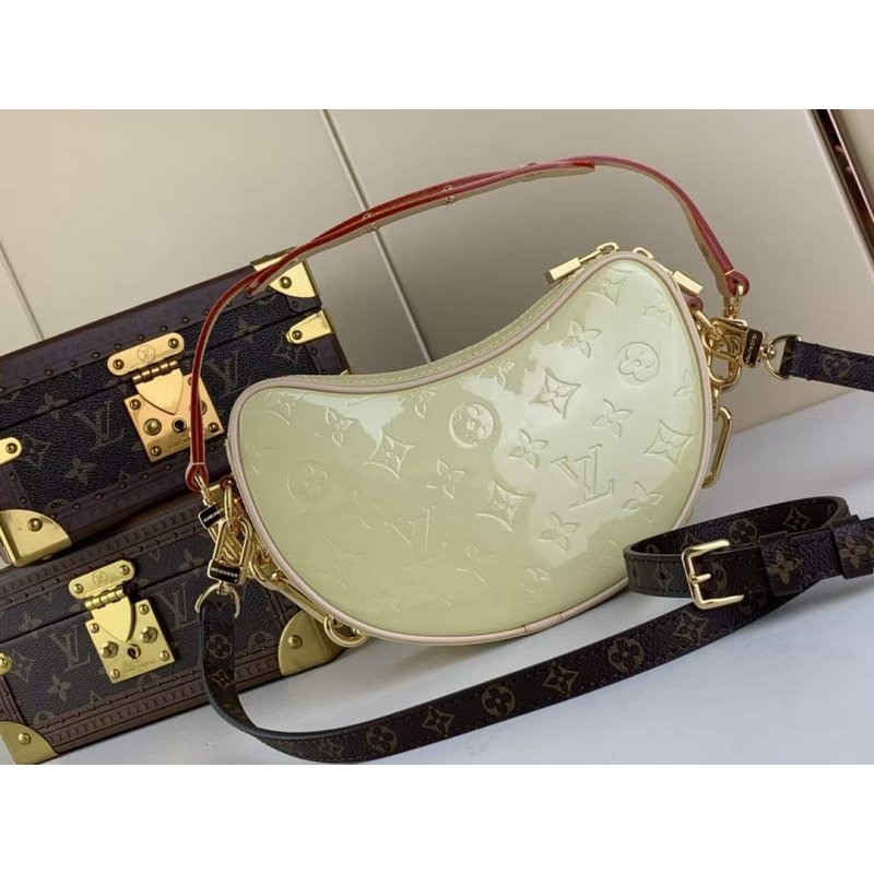 Louis Vuitton LV Reminx Hand Bag BG02026