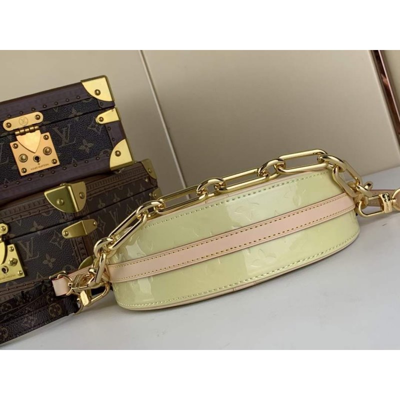 Louis Vuitton LV Reminx Hand Bag BG02026
