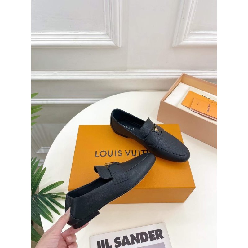 Louis Vuitton Loafers SH00041