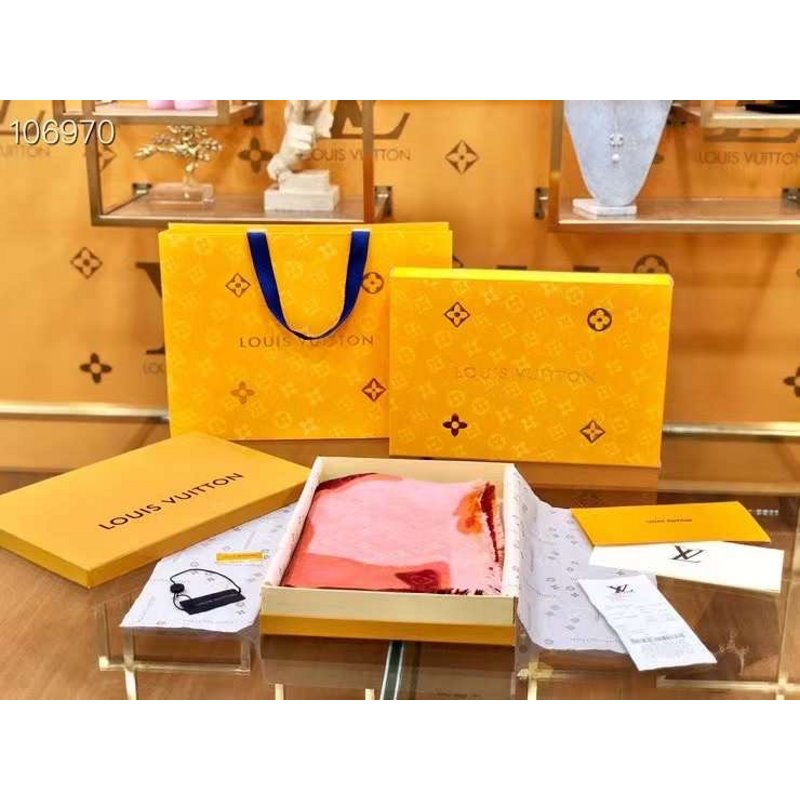 Louis Vuitton Muberry Silk Scarf SS001303