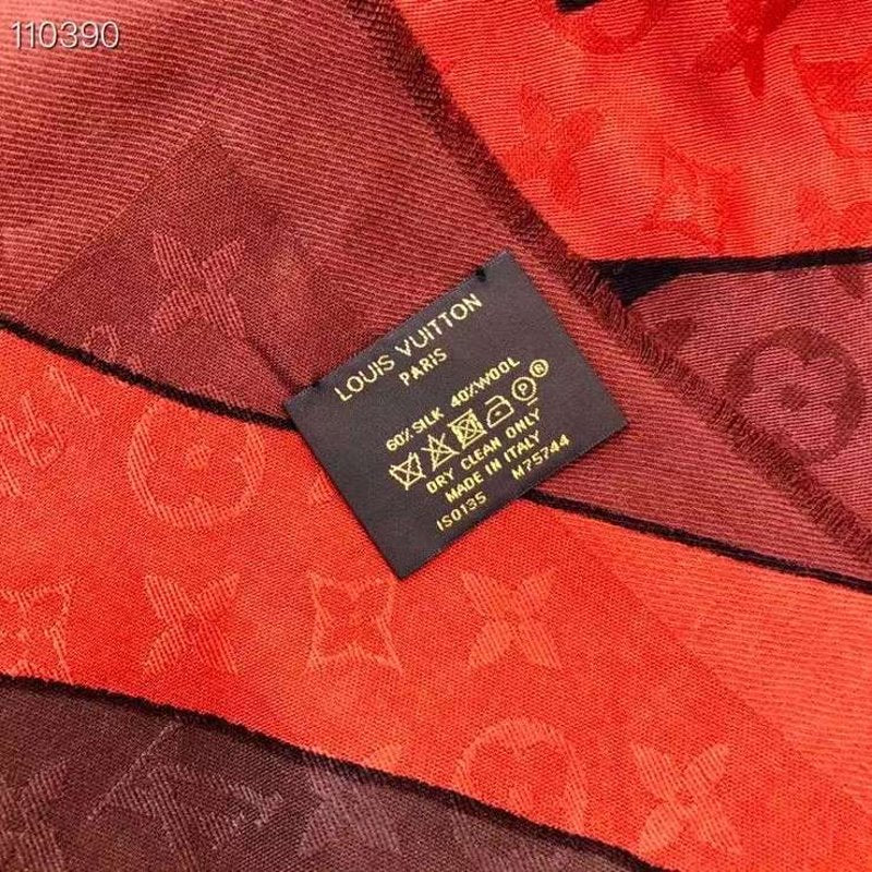 Louis Vuitton Muberry Silk Scarf SS001304