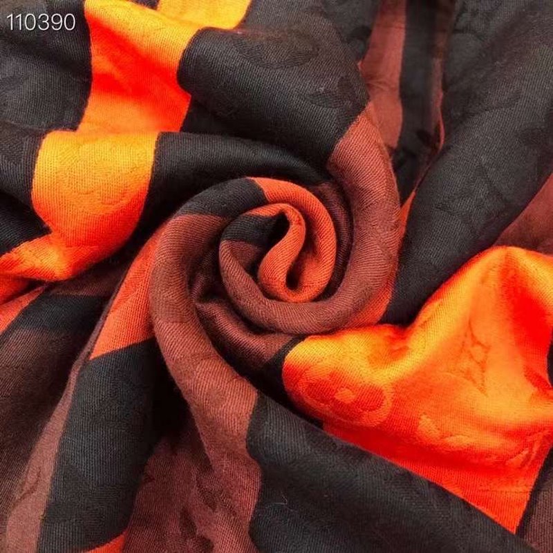 Louis Vuitton Muberry Silk Scarf SS001304