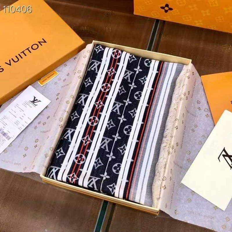 Louis Vuitton Muberry Silk Scarf SS001308