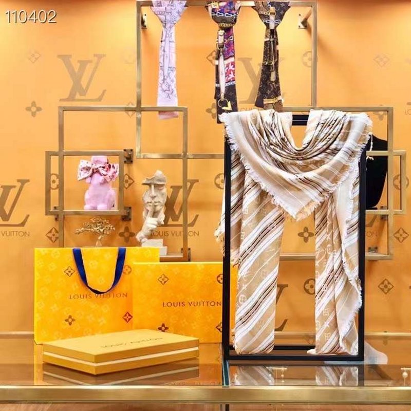 Louis Vuitton Muberry Silk Scarf SS001309