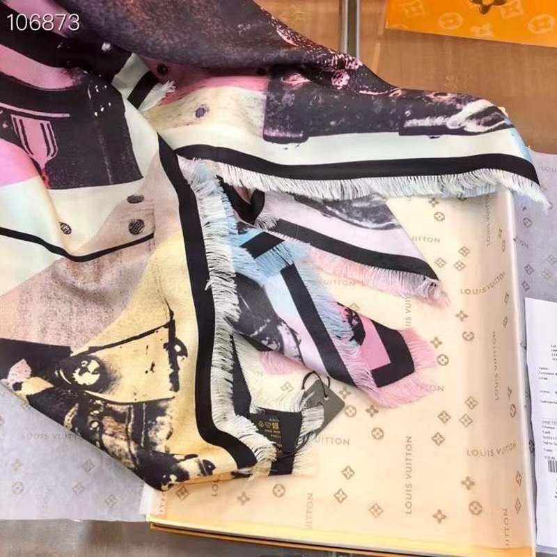 Louis Vuitton Muberry Silk Scarf SS001312
