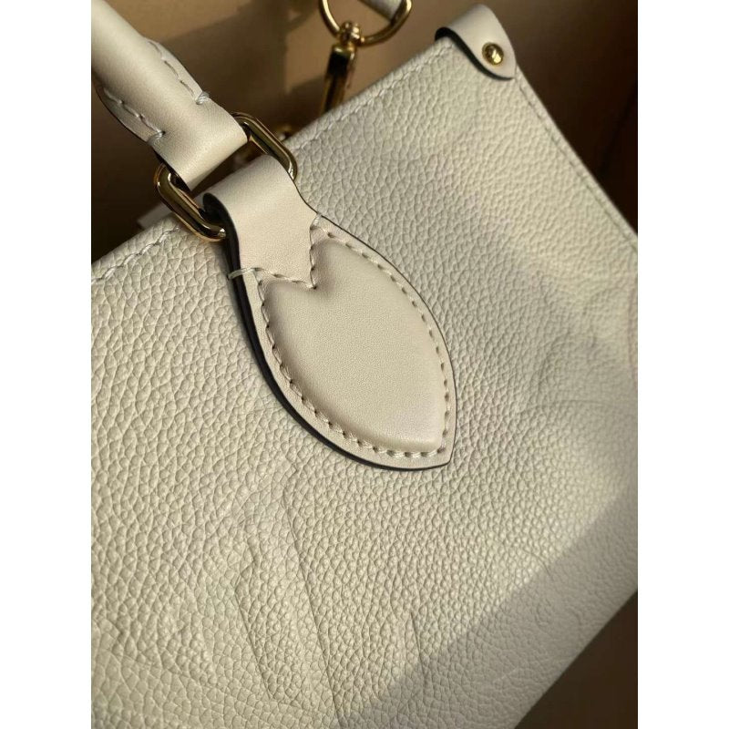 Louis Vuitton Onthego Hand Bag BG02041
