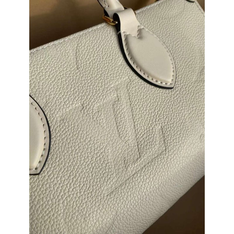 Louis Vuitton Onthego Hand Bag BG02041