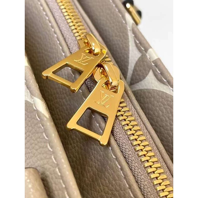 Louis Vuitton Onthego Hand Bag BG02042