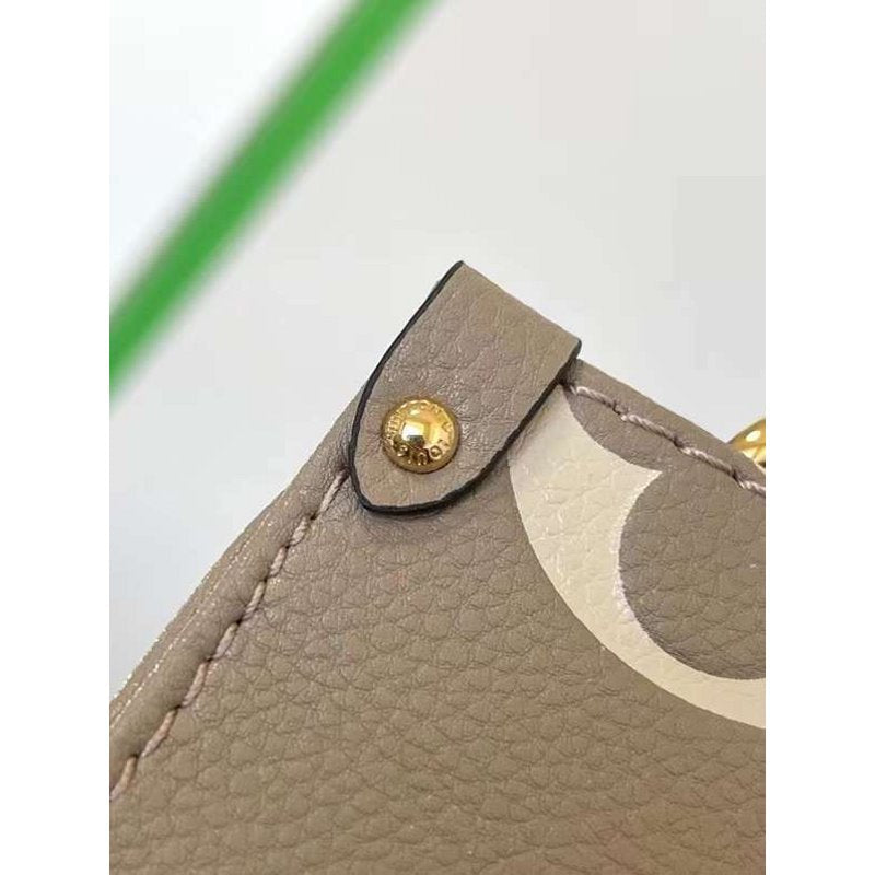 Louis Vuitton Onthego Hand Bag BG02042