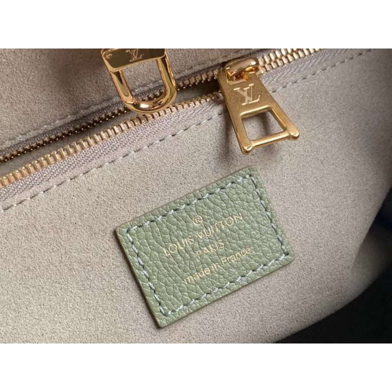 Louis Vuitton Onthego Hand Bag WB001405