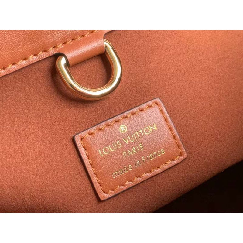 Louis Vuitton Taurillon Leather Bag WB001417