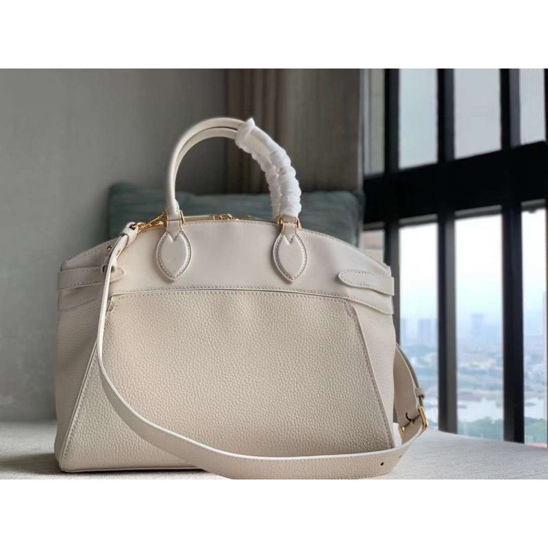 Louis Vuitton Taurillon Leather Bag WB001418