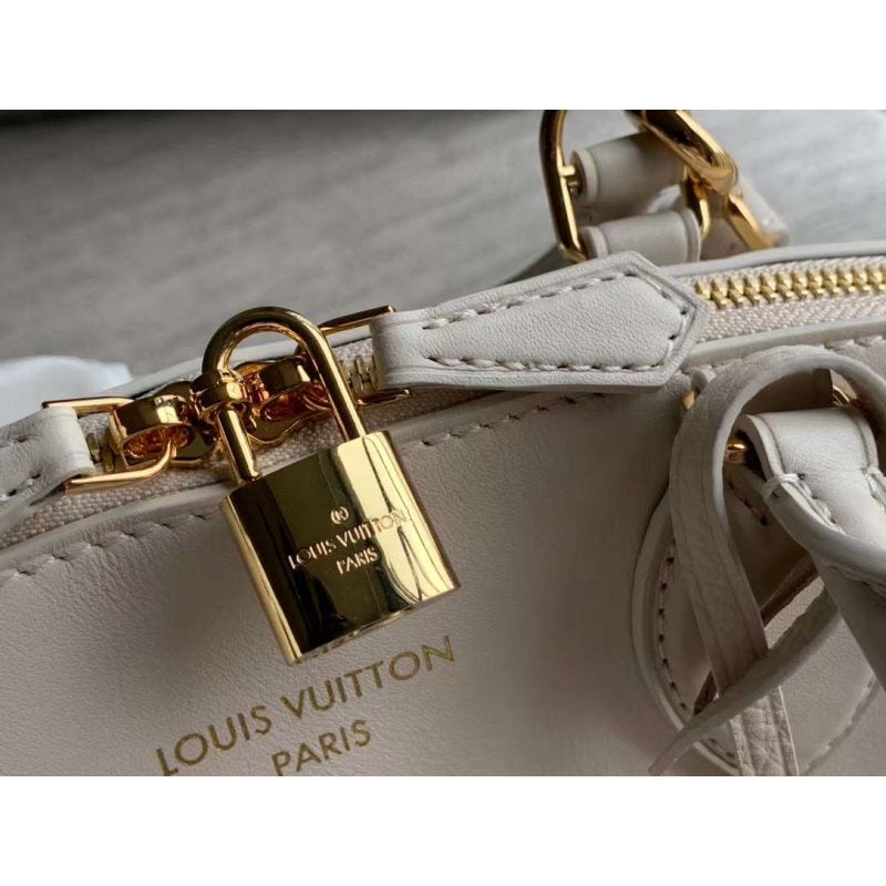 Louis Vuitton Taurillon Leather Bag WB001418