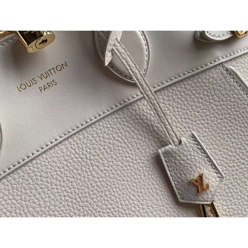 Louis Vuitton Taurillon Leather Bag WB001418
