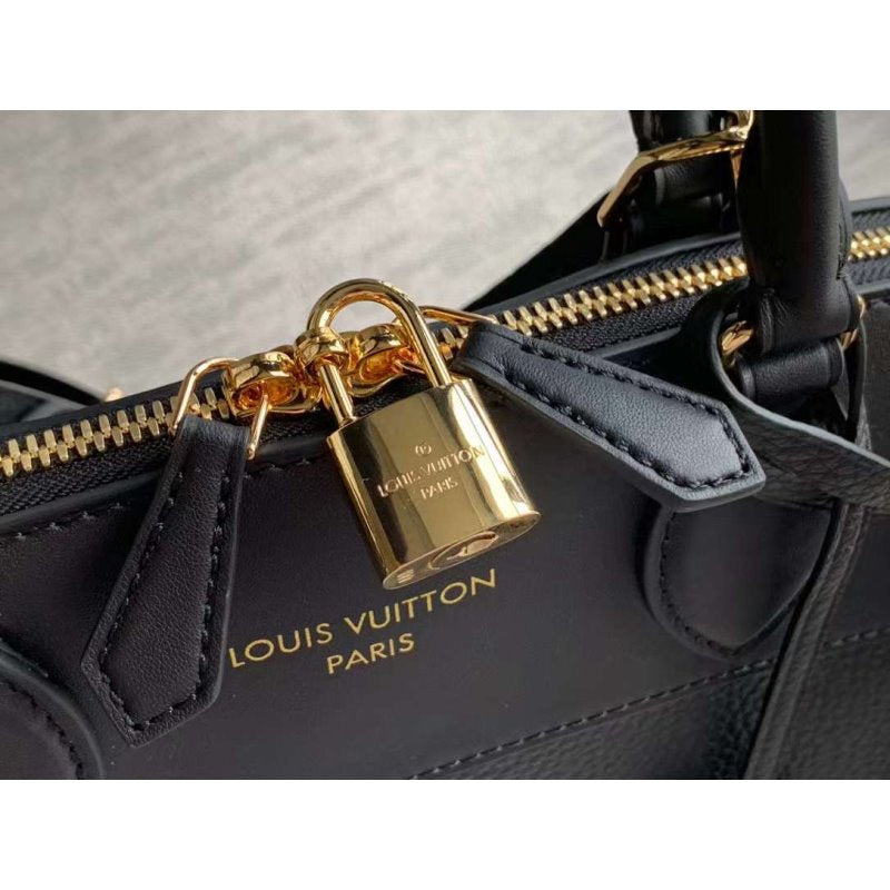Louis Vuitton Taurillon Leather Bag WB001419