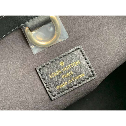 Louis Vuitton Taurillon Leather Bag WB001419