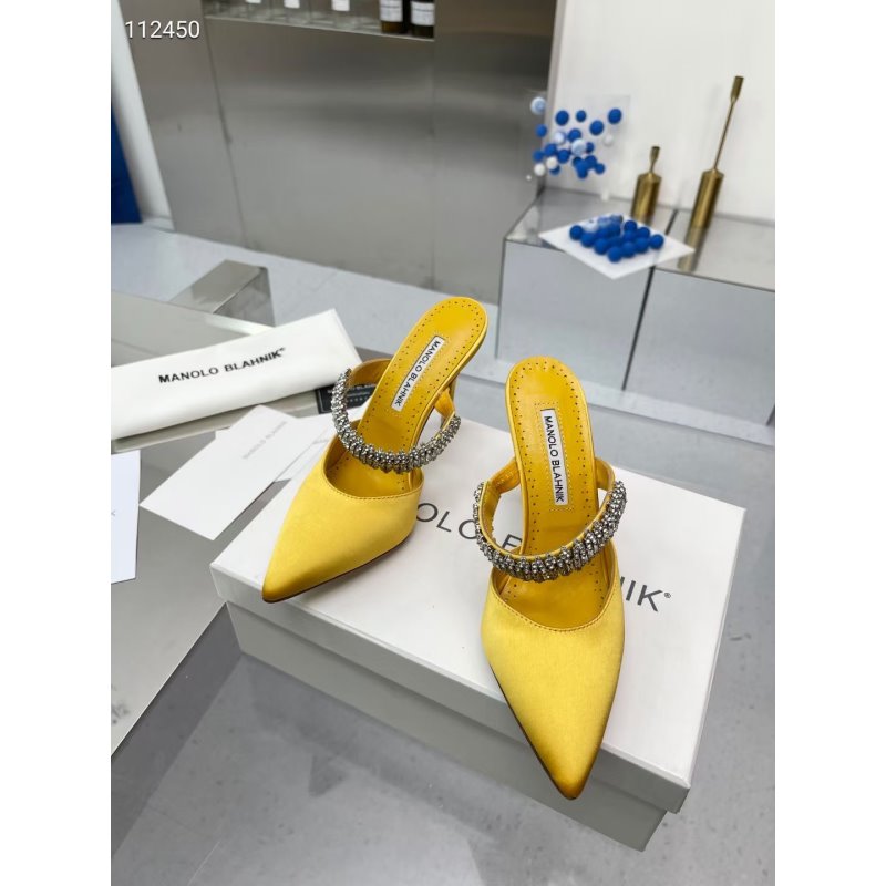 Manolo Blahnik High Heeled Pumps SHS03470