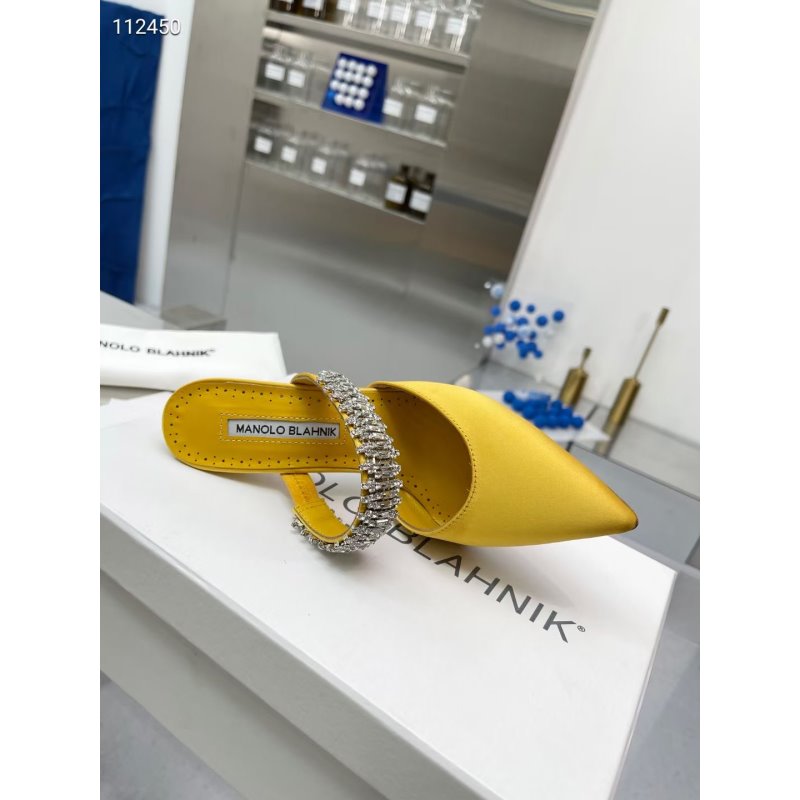 Manolo Blahnik High Heeled Pumps SHS03470