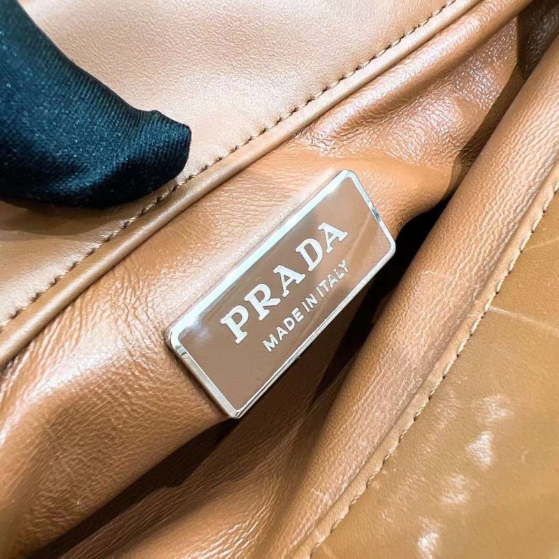 Prada Under Arm Bag BGMP1652