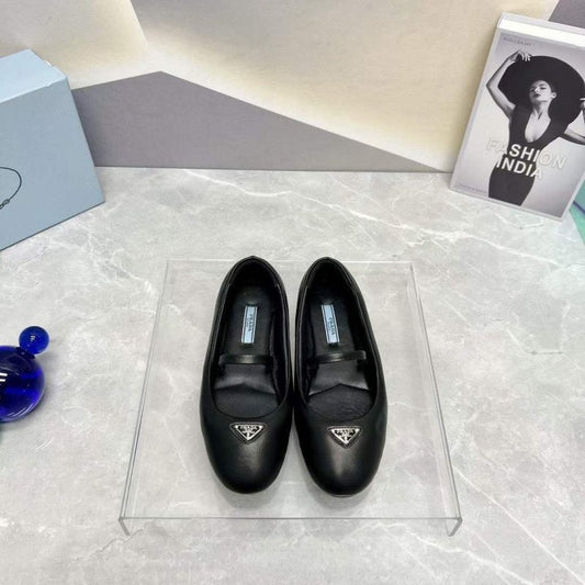 Prada Round Head Triangle Flat Series SH00089