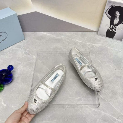 Prada Round Head Triangle Flat Series SH00091