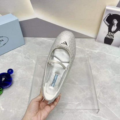 Prada Round Head Triangle Flat Series SH00091