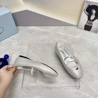 Prada Round Head Triangle Flat Series SH00091