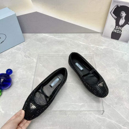 Prada Round Head Triangle Flat Series SH00092