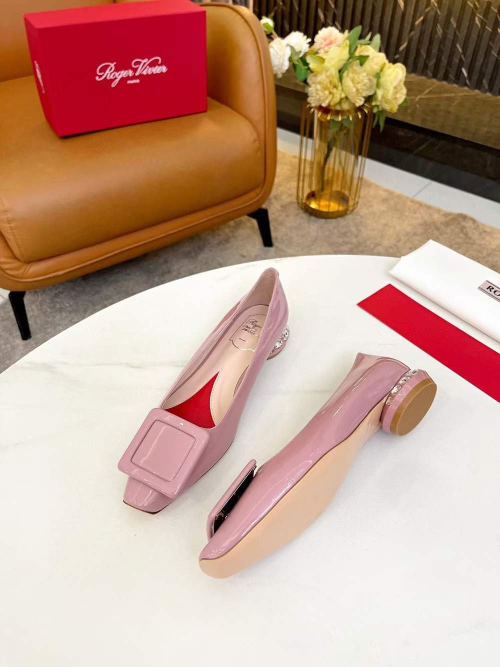 Roger Vivier Leather Single Shoes  SHS04331