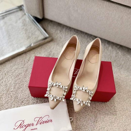 Roger Vivier Diamond Button Heeled Shoes SH00205