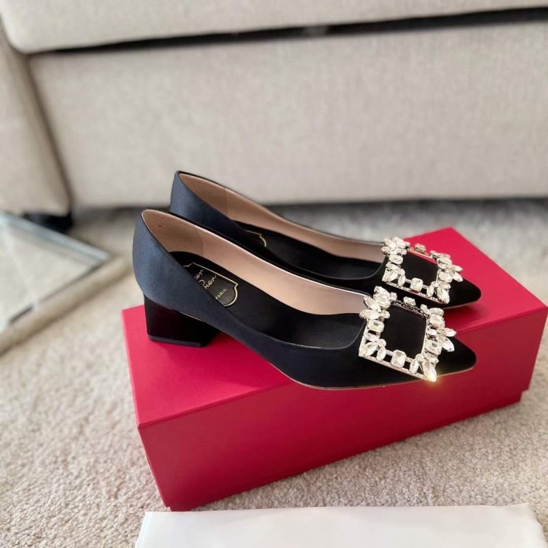 Roger Vivier Diamond Button Heeled Shoes SH00207