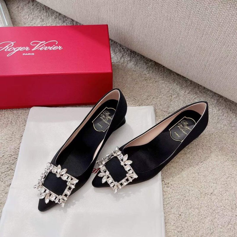Roger Vivier Diamond Button Heeled Shoes SH00207