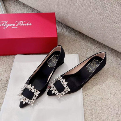 Roger Vivier Diamond Button Heeled Shoes SH00207