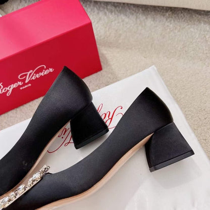 Roger Vivier Diamond Button Heeled Shoes SH00207
