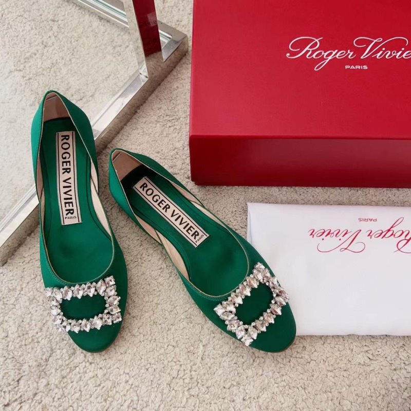 Roger Vivier Diamond Button Heeled Shoes SH00209