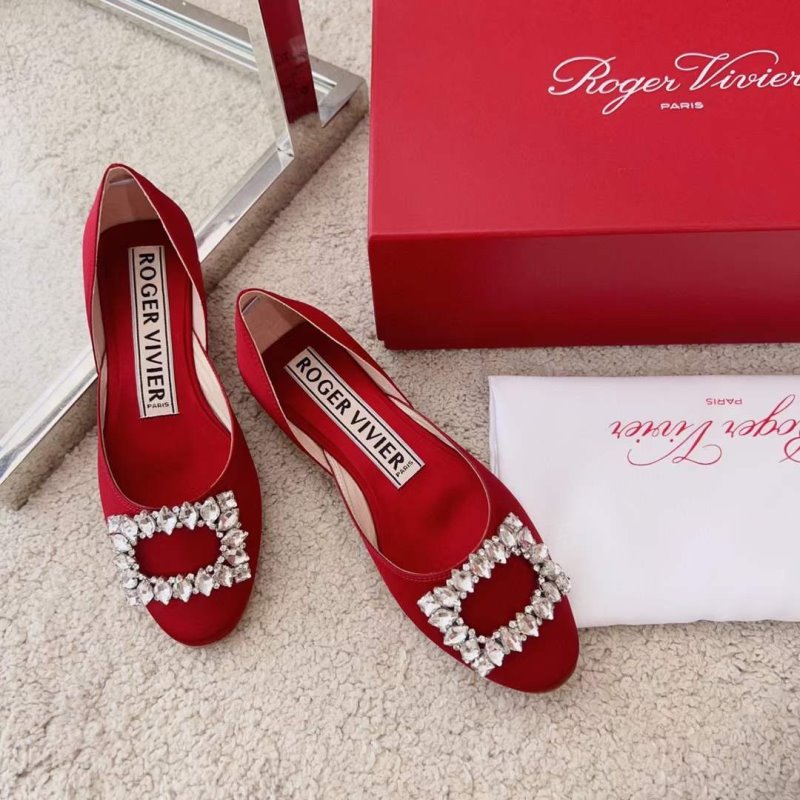Roger Vivier Diamond Button Heeled Shoes SH00210