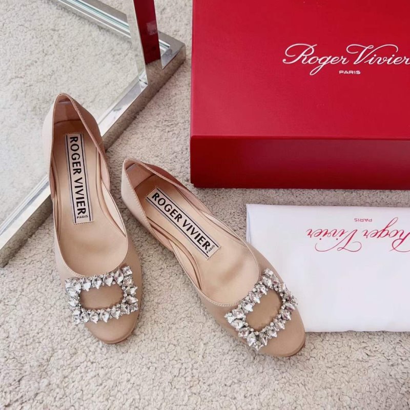 Roger Vivier Diamond Button Heeled Shoes SH00212